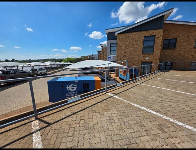 120M² OFFICE TO LET IN LANGENHOVENPARK